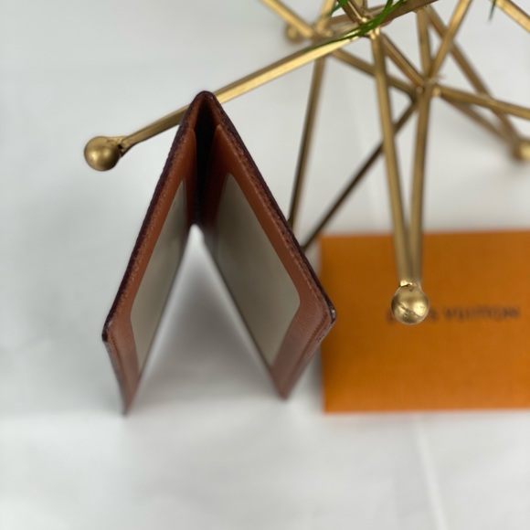 Louis Vuitton ID Holder - Picture 7 of 11